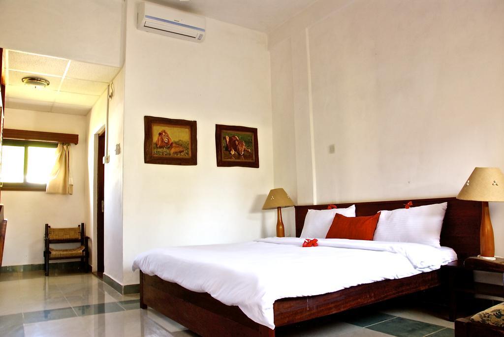 Galu Inn Diani Beach Exterior foto